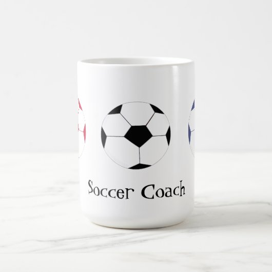 Fußball-Coach - Drei bunte Fußballbälle Kaffeetasse (Mittel)