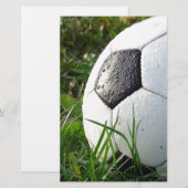Fußball~ Fußball im Feld Briefpapier (Vorne/Hinten)