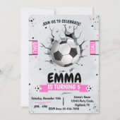 Fußball-Girl Pink zum Geburtstag Einladung (Vorderseite)