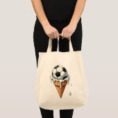 Fußball in einer Eistüte Tragetasche (Vorderseite (Produkt))