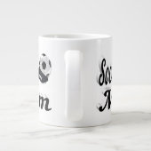 Fußball-Mama Halbtext Riesenkaffee Tasse (Rückseite)