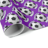 Fußball-Mamma auf Lila Geschenkpapier (Rolleneckpunkt)