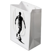 Fußball-Mann mit Ball-Design. Mittlere Geschenktüte (Rückseite Schrägansicht)
