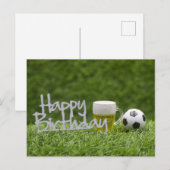Fußball mit Happy Birthday Wort auf Grün Postkarte (Vorne/Hinten)