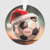 Fußball mit Roter Weihnachtsmannmütze Weihnachten Ornament (Vorderseite)