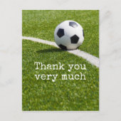 Fußball mit Wort Danke, auf grünem Gras Postkarte (Vorderseite)
