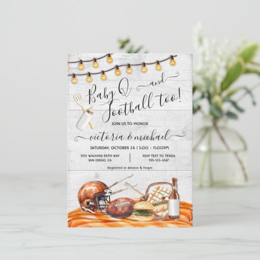 Fußball-Party auf Zuhause oder Tailgate Baby Q Dus Einladung (Stehend Vorderseite)