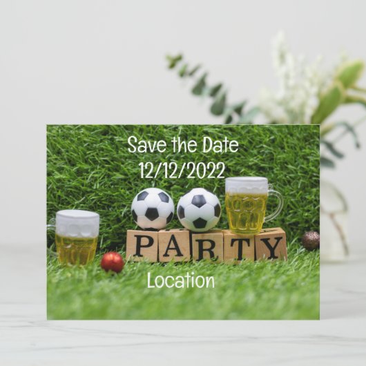 Fußball Save the Date mit Ball und Bier-Party Einladung (Stehend Vorderseite)