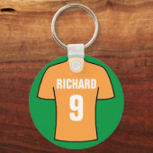 Fußball-Shirt-Design in Altgold. Schlüsselanhänger (Rückseite)