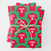 Fußball-Shirt in roten Umschlagpapier-Blättern Geschenkpapier Set (Beispiel)