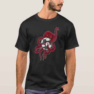Fußball-Sport-Oktopus-Arme, die um die Fußball-Ba T-Shirt