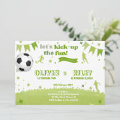 Fußball-Thema Gemeinsame Geburtstagseinladung komb Einladung (Stehend Vorderseite)