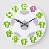 Fußball-Uhr - mit grünen und gelben Shirts Große Wanduhr (Vorderseite)