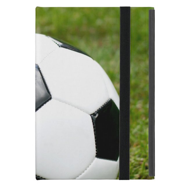 Fußball und Gras iPad Mini Hülle (Vorderseite Geschlossen)