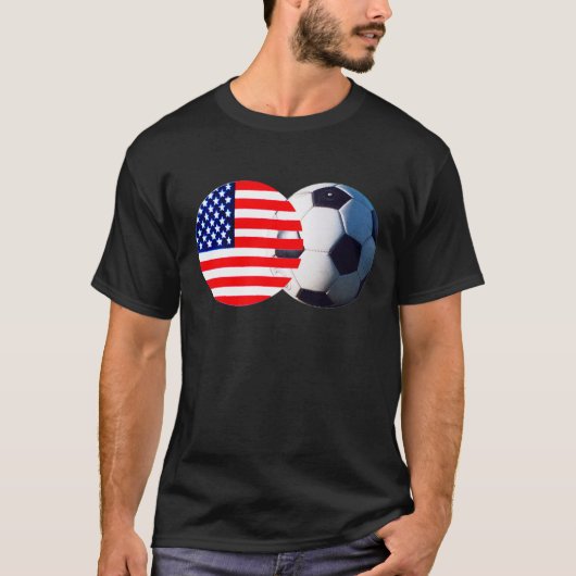 Fußball & USA Flag MUSEUM Zazzle T-Shirt (Vorderseite)