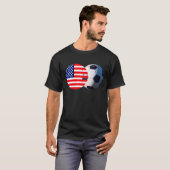 Fußball & USA Flag MUSEUM Zazzle T-Shirt (Vorne ganz)