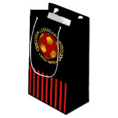 Fußball-Wappen-Design Kleine Geschenktüte (Rückseite Schrägansicht)