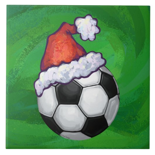 Fußball-Weihnachtsmannmütze auf Grün Fliese (Vorderseite)