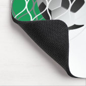 Fußballball auf italienischer Flagge Mousepad (Ecke)