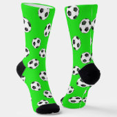 Fußbälle auf grünen Socken (Gewinkelt)
