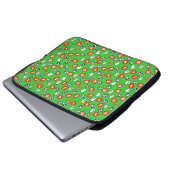 Fußbälle, rote Shirts und Ventile Laptopschutzhülle (Vorne Knopf)