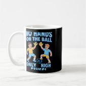 Fußballfans High Fives Teamgeist Grafikdesign Kaffeetasse (Links)