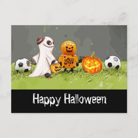 Fußballfröhliches Halloween mit Bälle auf grünem G Postkarte (Vorderseite)