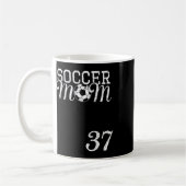 Fußballmutter-Trikot Nummer 37 Lieblingsspieler #3 Kaffeetasse (Links)