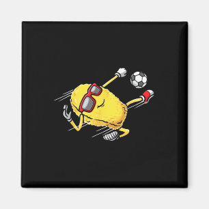 Fußballspieler Chicken Nugget spielt Fußball Mädch Magnet