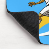 Fußballspieler, der einen Fußball tritt Mousepad (Ecke)