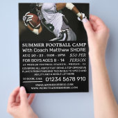 Fußballspieler, Flyer für Fußballwerbung (Hand)