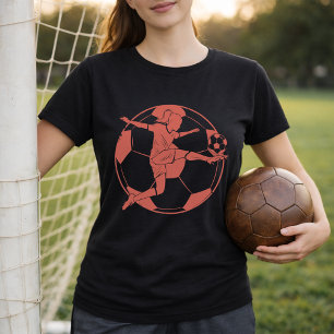 Fußballspielerin tritt Fußball T-Shirt
