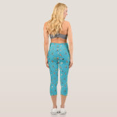 Fußballspielermuster Capri Leggings (Rückseite)