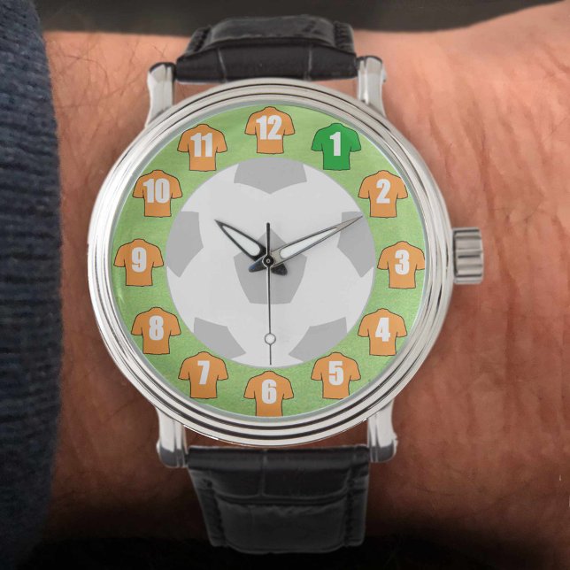 Fußballuhr - mit alten Shirts Armbanduhr (Von Creator hochgeladen)