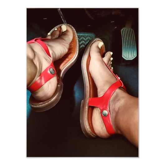 Füße an den Bremsen Fotodruck (Vorne)