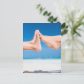 Füße aus tropischem Sand Postkarte (Stehend Vorderseite)
