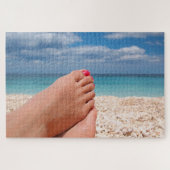 Füße mit Nagellack auf dem Strand Puzzle (Horizontal)