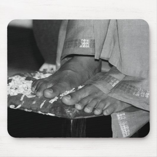 Füße Sathya Sai Babas Lotus auf Mousepad (Vorne)