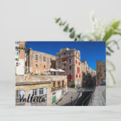 Fußgängerbrücke, schmale Straße mit Treppe in Vall (Stehend Vorderseite)