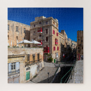 Fußgängerbrücke, schmale Straße mit Treppe in Vall Puzzle
