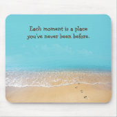 Fußspuren in Sand mit Beach Quote Mouse Pad Mousepad (Vorne)