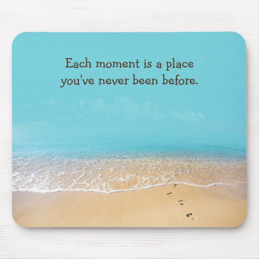 Fußspuren in Sand mit Beach Quote Mouse Pad Mousepad (Vorne)