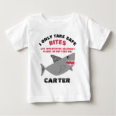 Füttern Sie mir Baby T-shirt (Vorderseite)