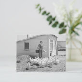 Fütternd Hühner, 1936 Postkarte (Stehend Vorderseite)