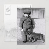 Fütternd Kind mit Flasche Milch Postkarte (Vorne/Hinten)