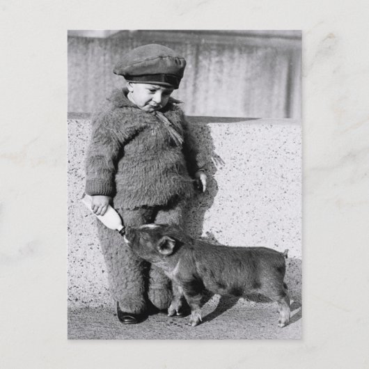 Fütternd Kind mit Flasche Milch Postkarte (Vorderseite)