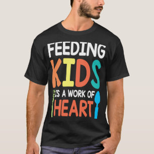 Fütternd Kinder ist ein Werk von Herzlunch Lady Ca T-Shirt
