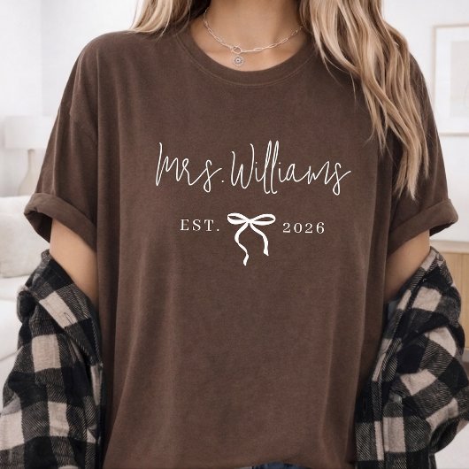 Future Mrs | Elegant Script Custom Engagement Gift T-Shirt
