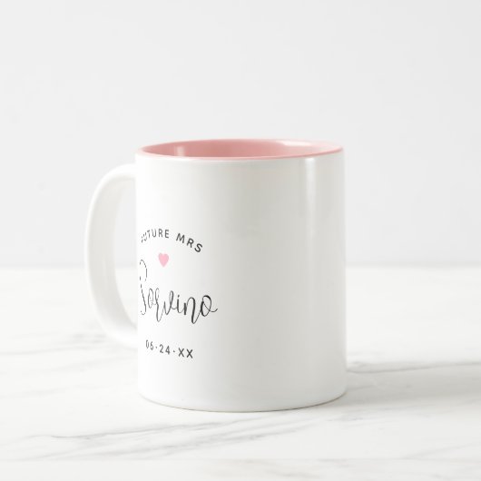 Future Mrs Personalisiert Black Script Name Weddin Zweifarbige Tasse (Vorderseite Links)