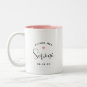 Future Mrs Personalisiert Black Script Name Weddin Zweifarbige Tasse (Links)